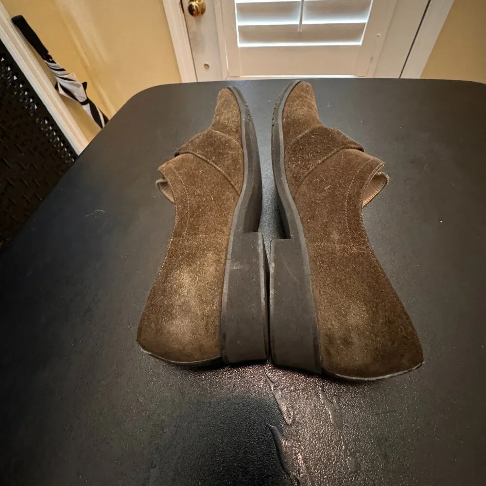 Salvatore Ferragamo size 5 green suede flats square toe